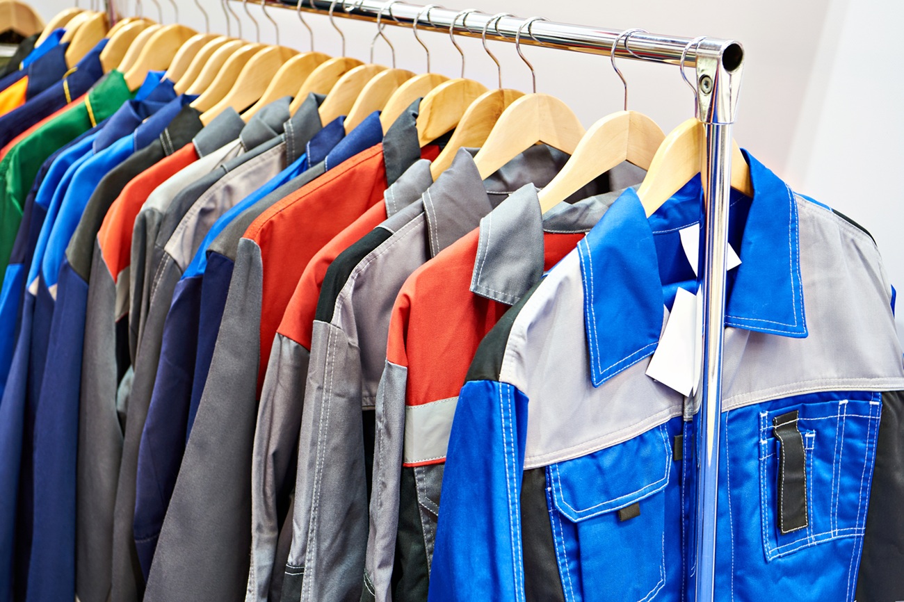 難燃作業服の種類とそれぞれの違い